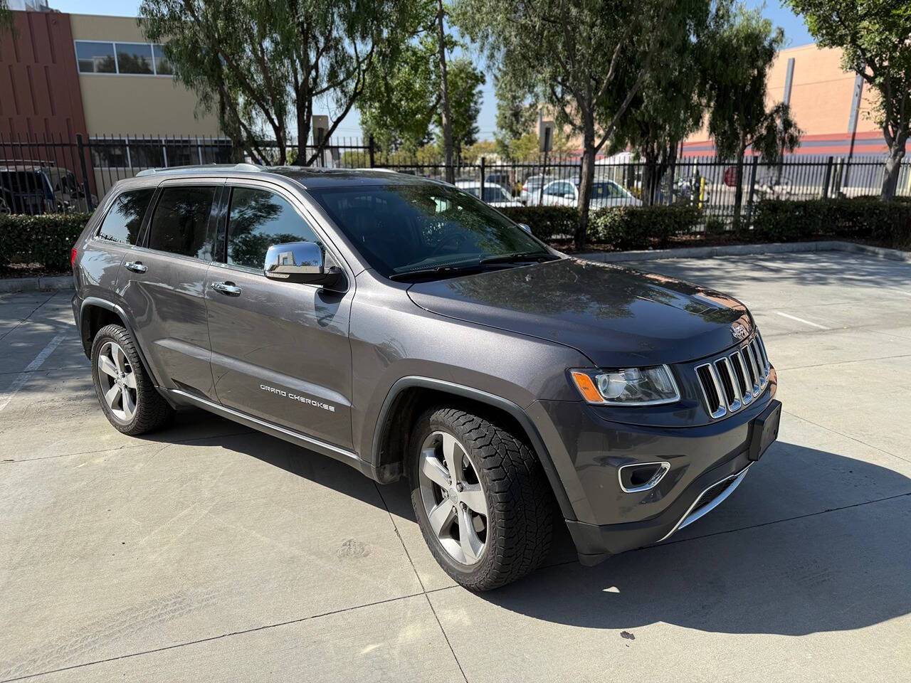 2015 Jeep Grand Cherokee Limited — SUV — 124,555 mi — Los Angeles, CA