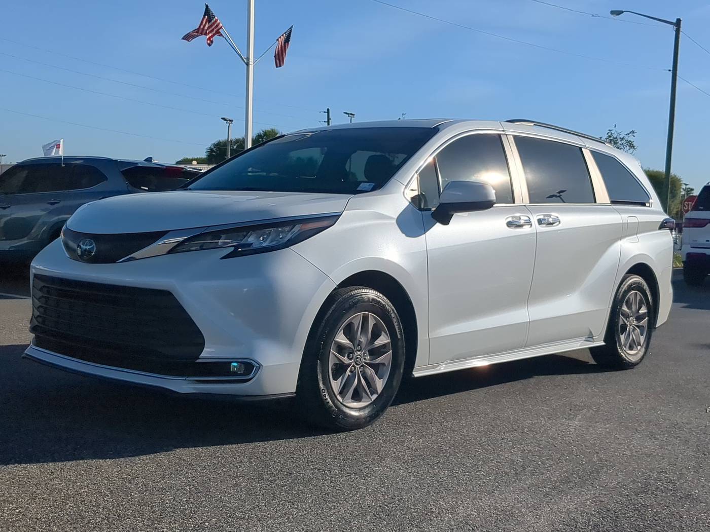 2023 Toyota Sienna XLE — Minivan — 60,815 mi — Ocala, FL