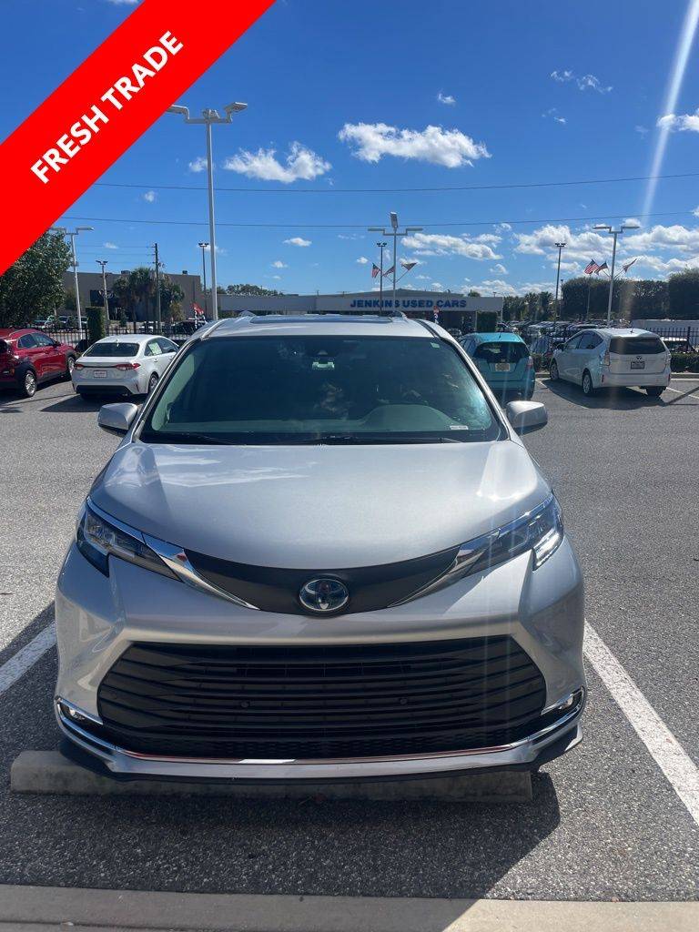 2021 Toyota Sienna XLE — Minivan — 51,418 mi — Ocala, FL