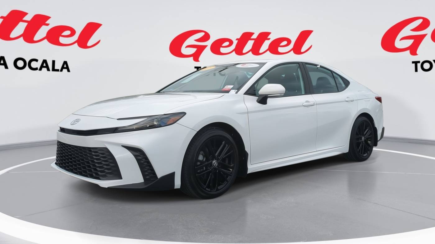 2025 Toyota Camry SE — Sedan — 5,120 mi — Ocala, FL