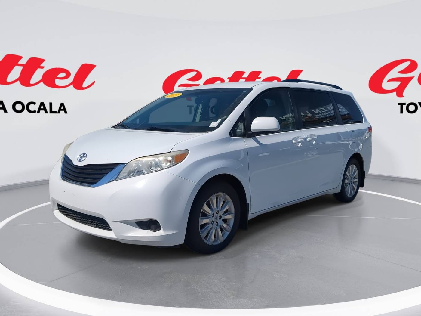 2012 Toyota Sienna LE — Minivan — 127,773 mi — Ocala, FL