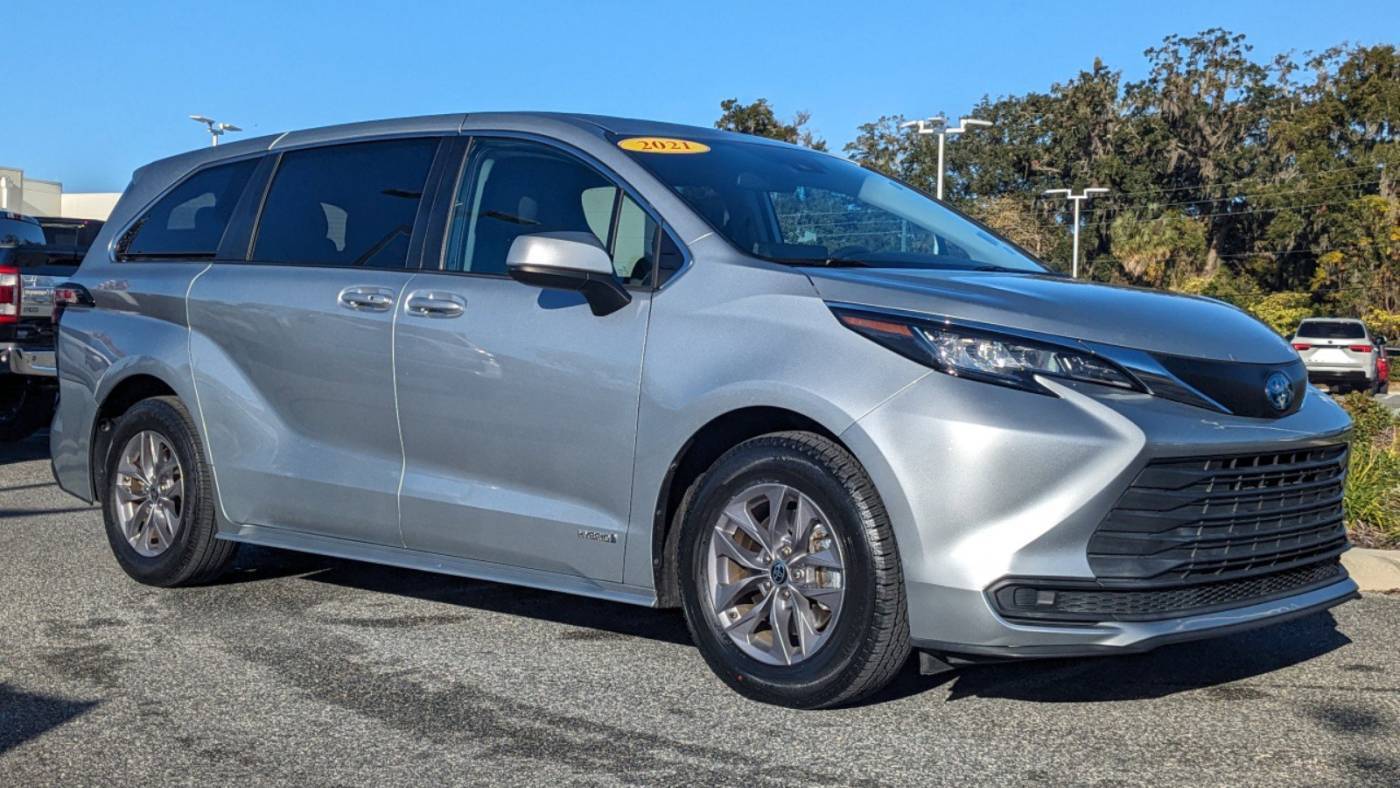 2021 Toyota Sienna LE — Minivan — 71,447 mi — Ocala, FL