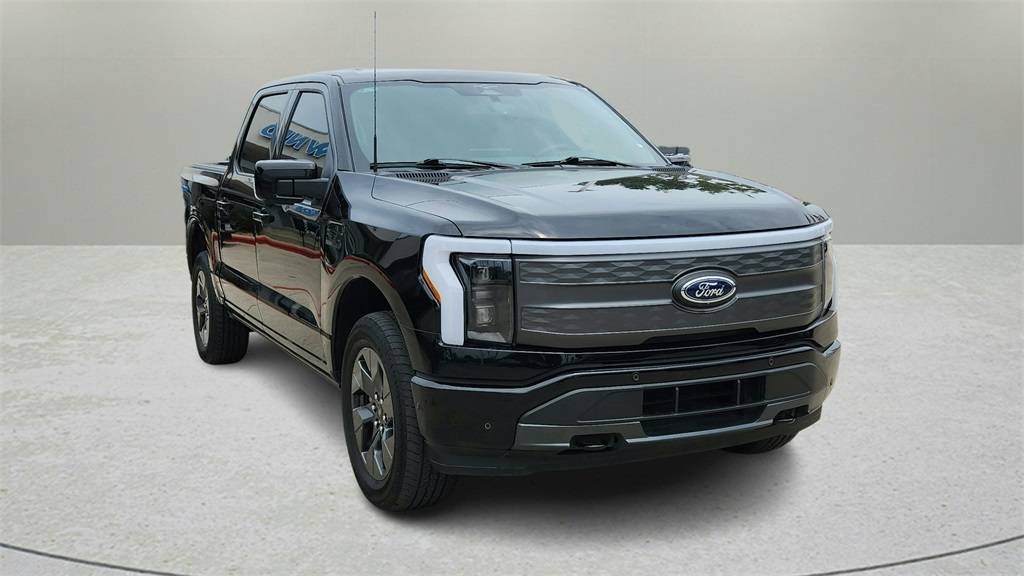 2023 Ford F-150 Lightning LARIAT — Pickup Truck — 17,820 mi — Arlington, TX