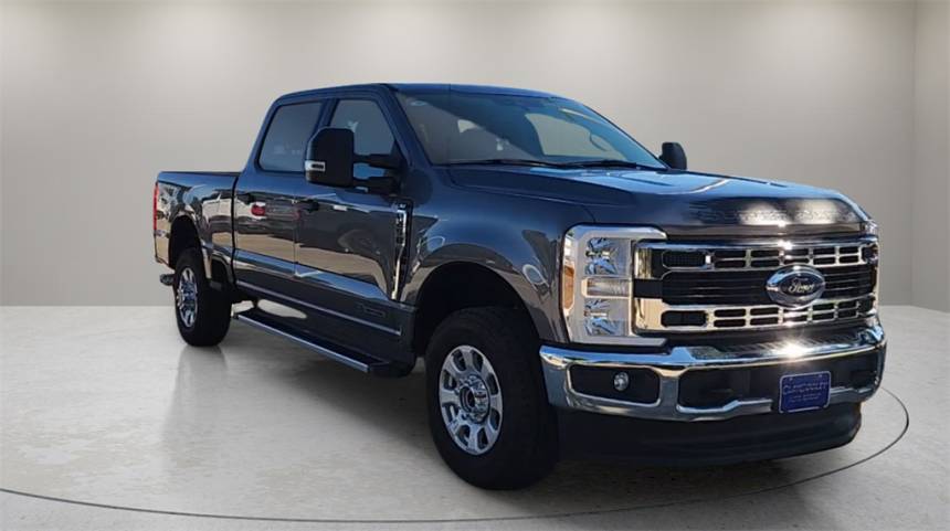 2023 Ford Super Duty F-250 XLT — Pickup Truck — 1,002 mi — Arlington, TX