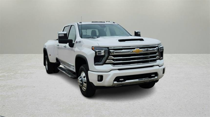 2025 Chevrolet Silverado 3500HD High Country — Pickup Truck — 24,691 mi — Arlington, TX