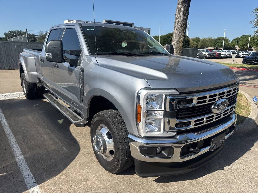 2024 Ford Super Duty F-350 XL — Pickup Truck — 25,000 mi — Arlington, TX