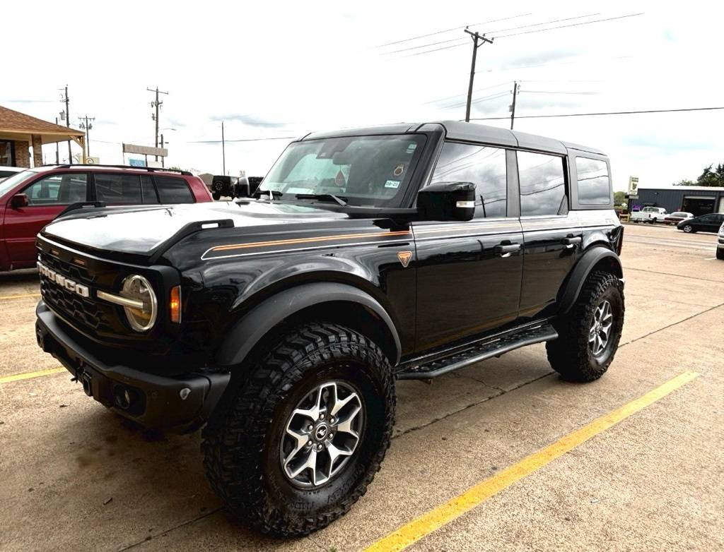 2023 Ford Bronco Badlands — SUV — 69,950 mi — Arlington, TX