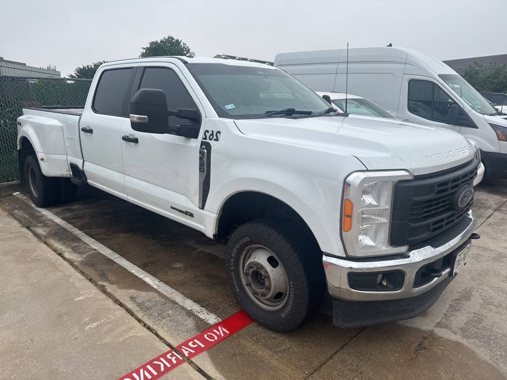 2023 Ford Super Duty F-350 XL — Pickup Truck — 227,655 mi — Arlington, TX