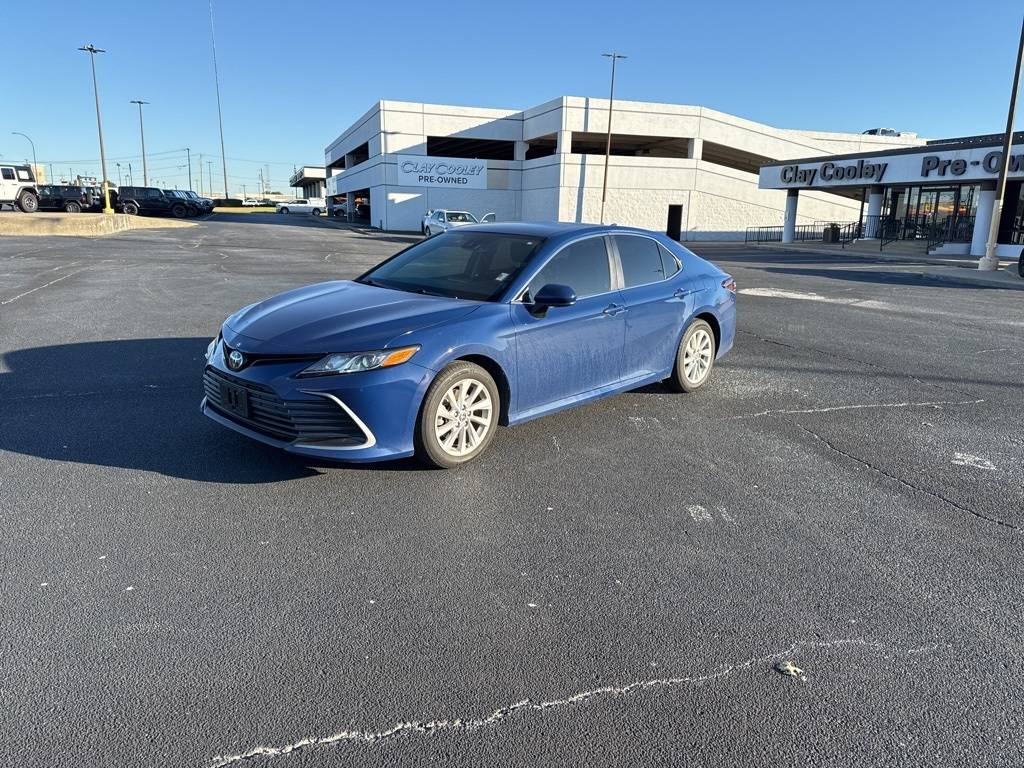 2024 Toyota Camry LE — Sedan — 28,479 mi — Arlington, TX