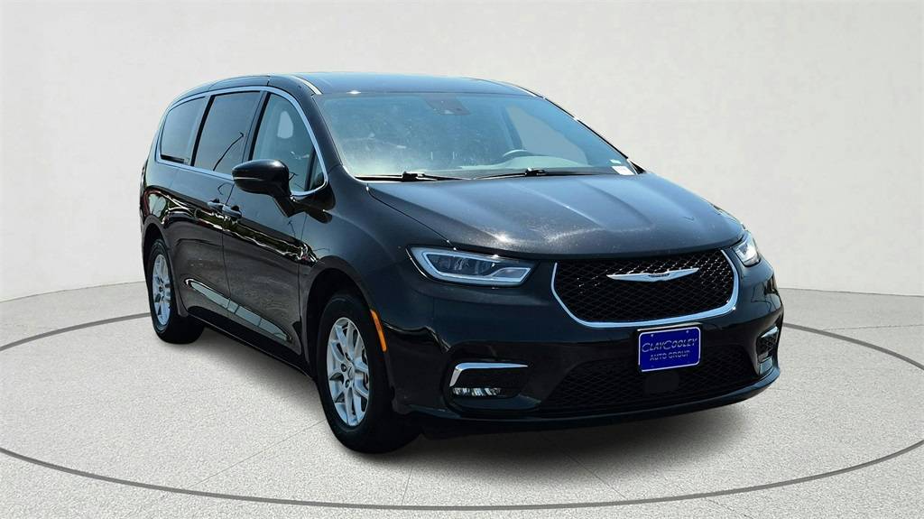 2024 Chrysler Pacifica Touring L — Minivan — 50,672 mi — Arlington, TX