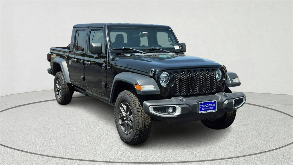 2023 Jeep Gladiator Sport S — Pickup Truck — 69,953 mi — Arlington, TX