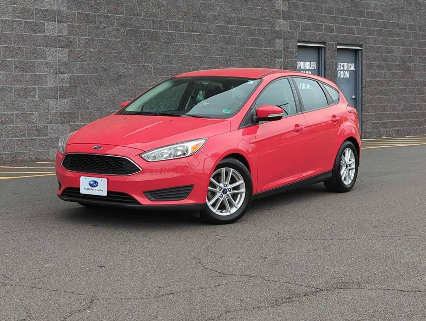 2016 Ford Focus SE — Hatchback — 106,037 mi — Sterling, VA