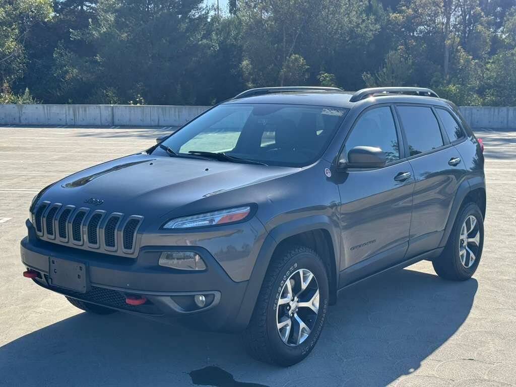 2016 Jeep Cherokee Trailhawk — SUV — 84,000 mi — Huntington Beach, CA