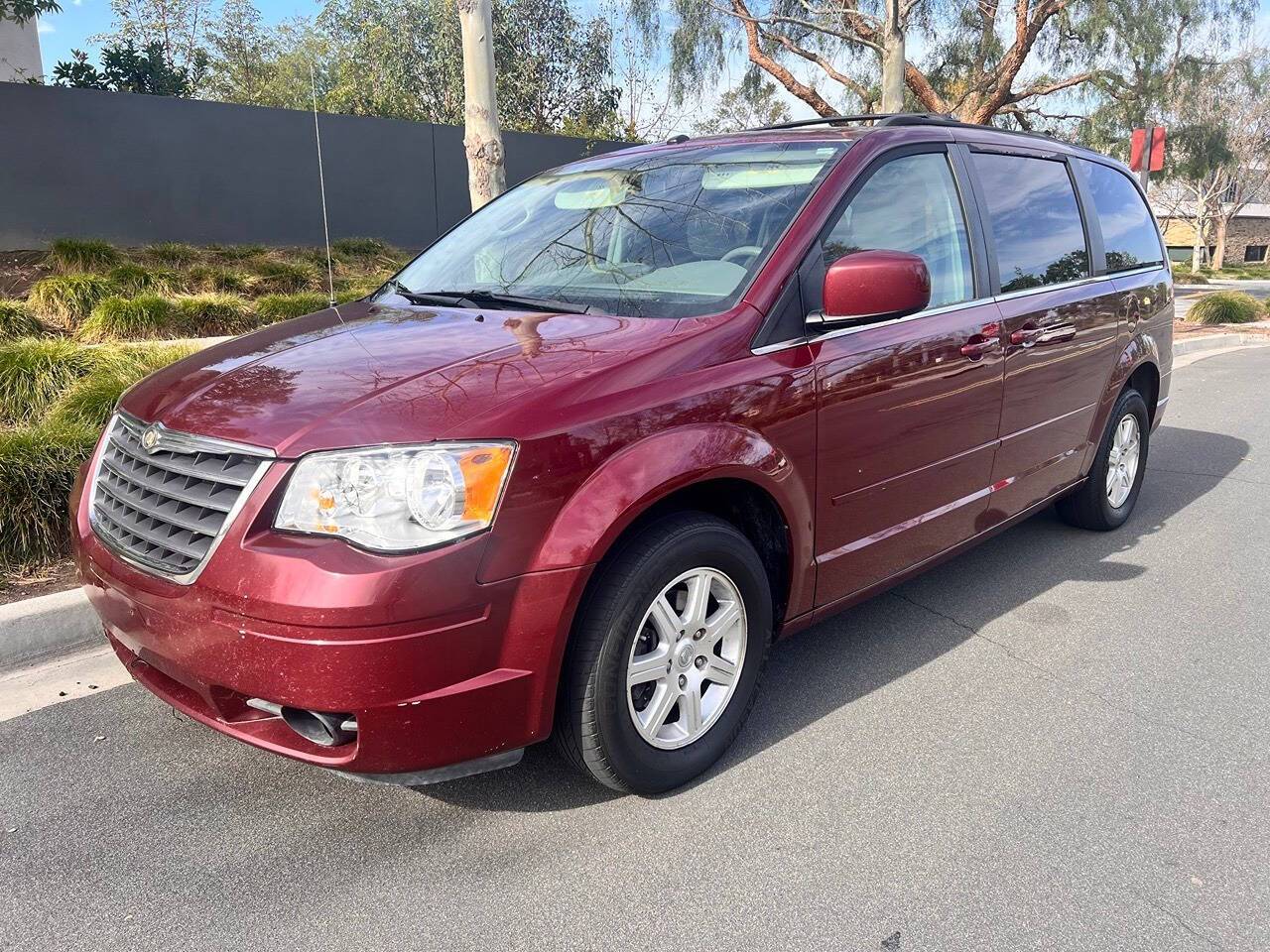 2008 Chrysler Town & Country Touring — Minivan — 116,000 mi — Huntington Beach, CA
