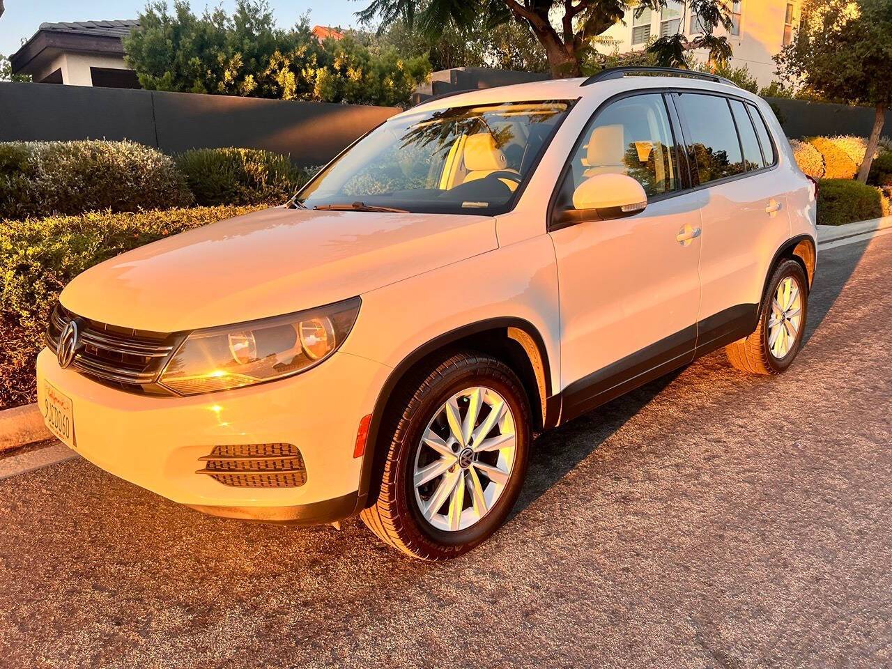 2015 Volkswagen Tiguan SE — SUV — 113,000 mi — Huntington Beach, CA