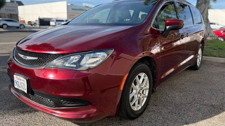 2021 Chrysler Voyager LXI — Minivan — 140,800 mi — Huntington Beach, CA