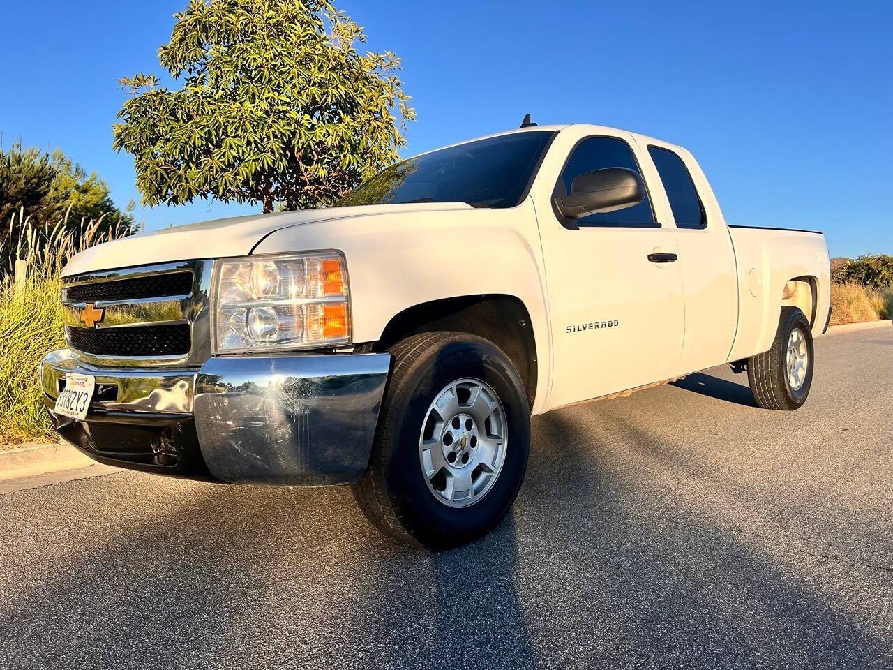 2013 Chevrolet Silverado 1500 LT — Pickup Truck — 99,000 mi — Huntington Beach, CA