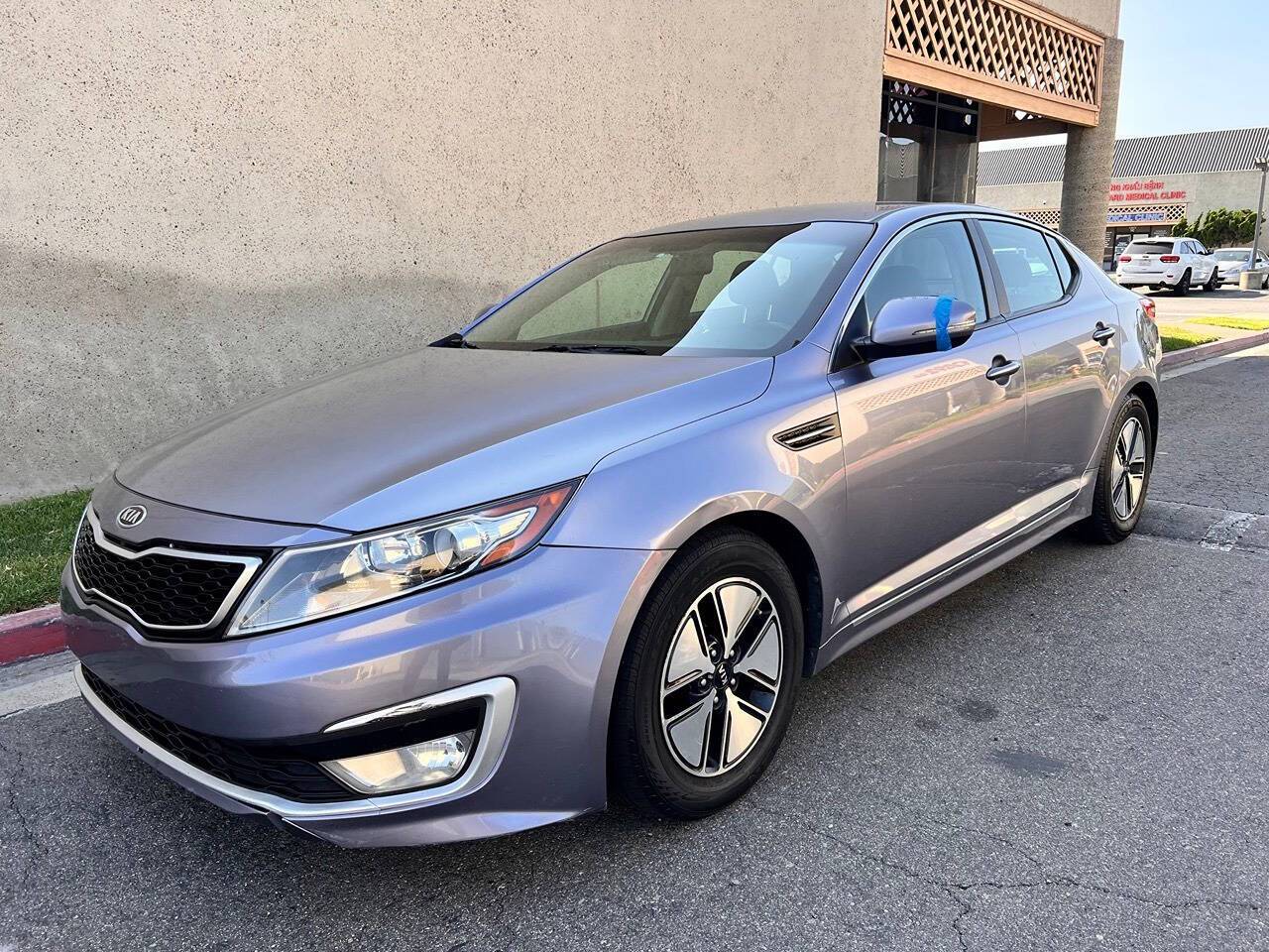2011 Kia Optima Hybrid EX — Sedan — 113,000 mi — Huntington Beach, CA