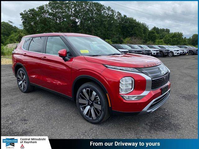 2025 Mitsubishi Outlander SE
