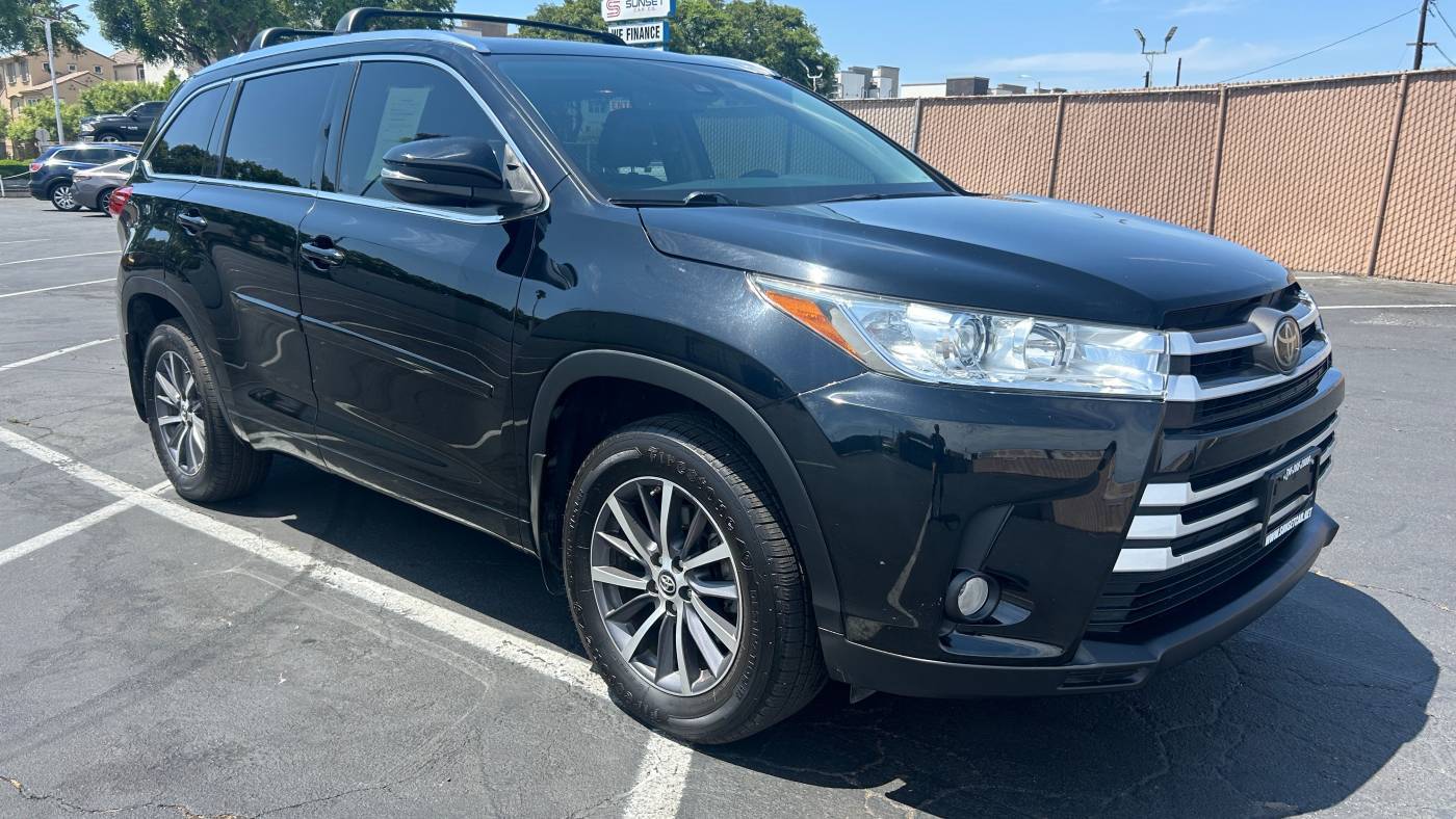 2018 Toyota Highlander XLE — SUV — 50,433 mi — Santa Ana, CA