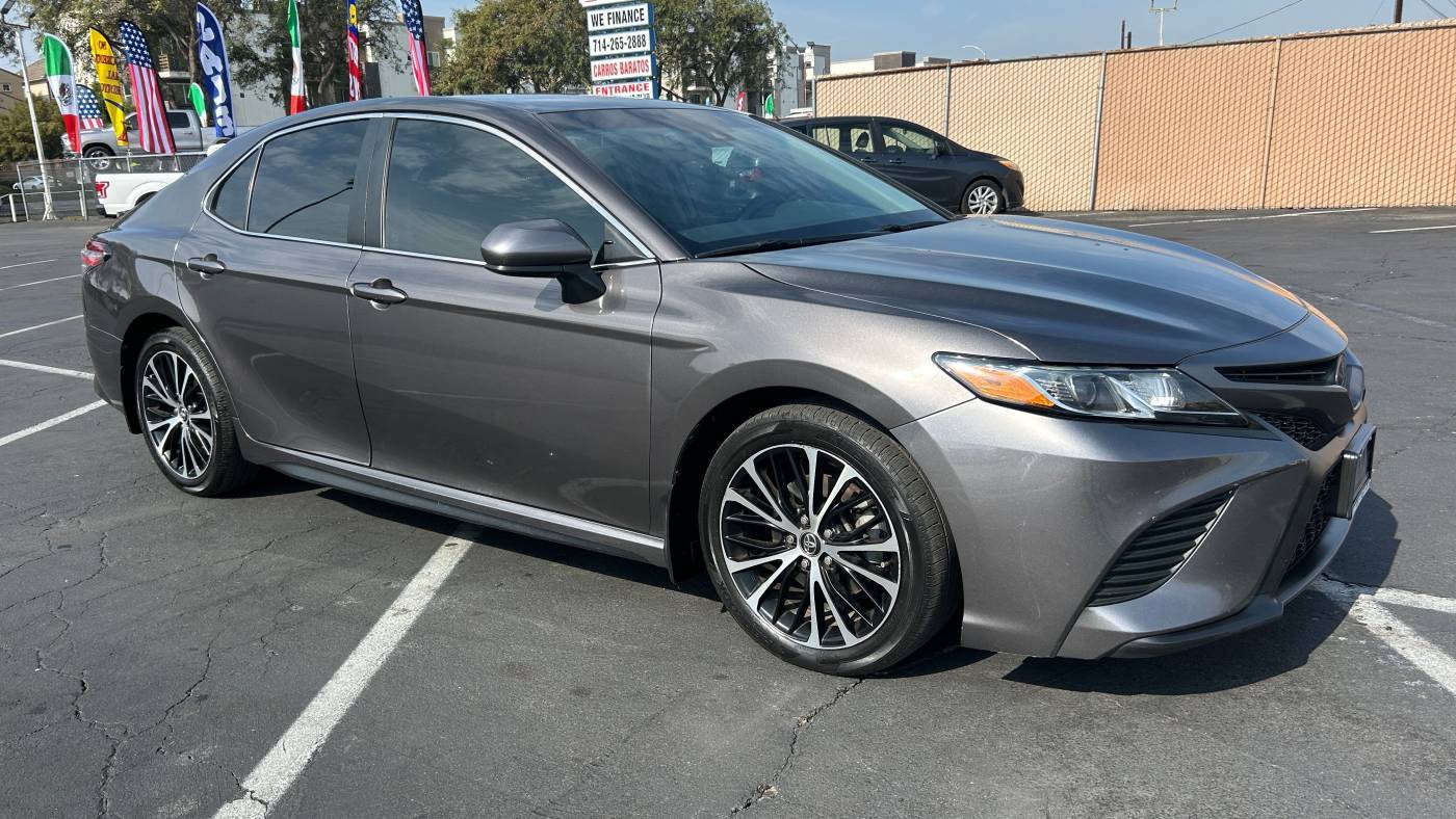 2020 Toyota Camry SE — Sedan — 106,891 mi — Santa Ana, CA