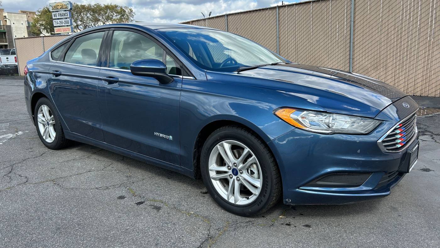2018 Ford Fusion Hybrid SE — Sedan — 100,825 mi — Santa Ana, CA