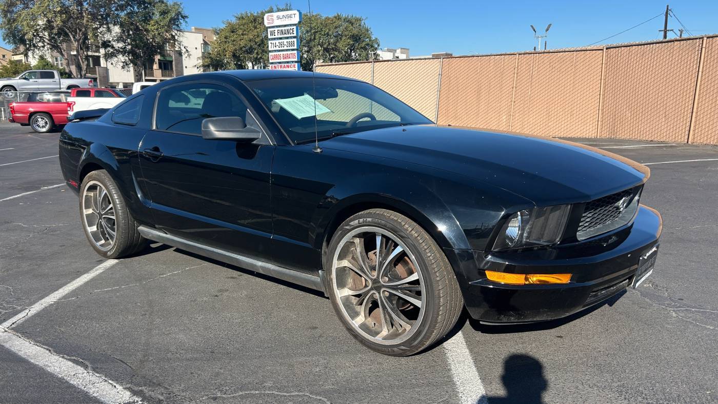 2006 Ford Mustang Base — Coupe — 135,286 mi — Santa Ana, CA