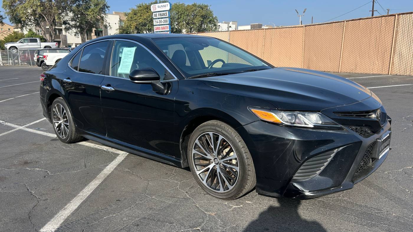 2019 Toyota Camry SE — Sedan — 129,691 mi — Santa Ana, CA