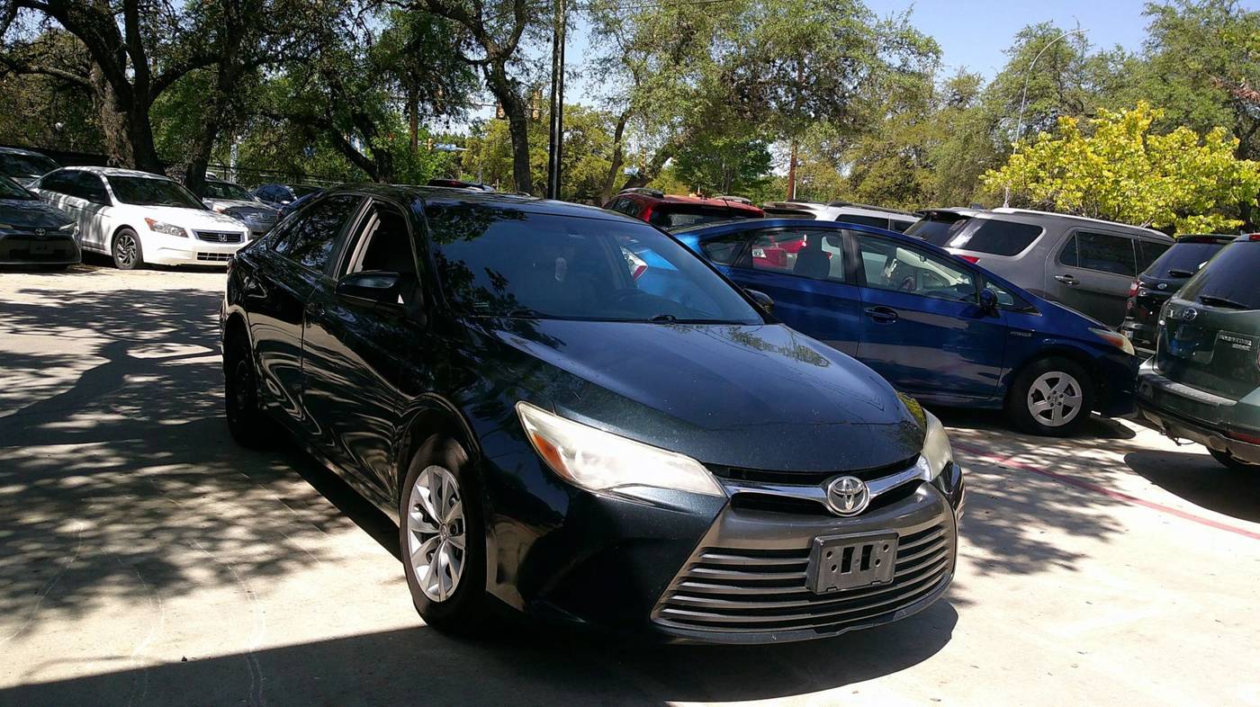 2016 Toyota Camry LE — Sedan — 195,581 mi — San Antonio, TX