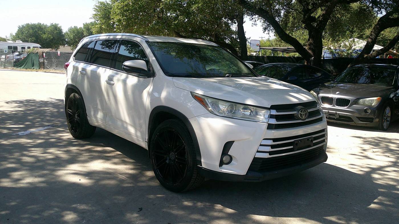 2017 Toyota Highlander XLE — SUV — 148,326 mi — San Antonio, TX
