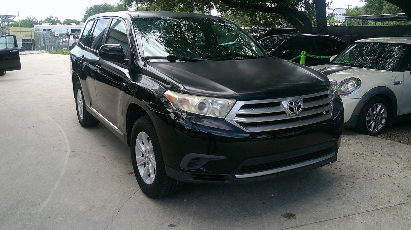 2011 Toyota Highlander Base — SUV — 148,553 mi — San Antonio, TX