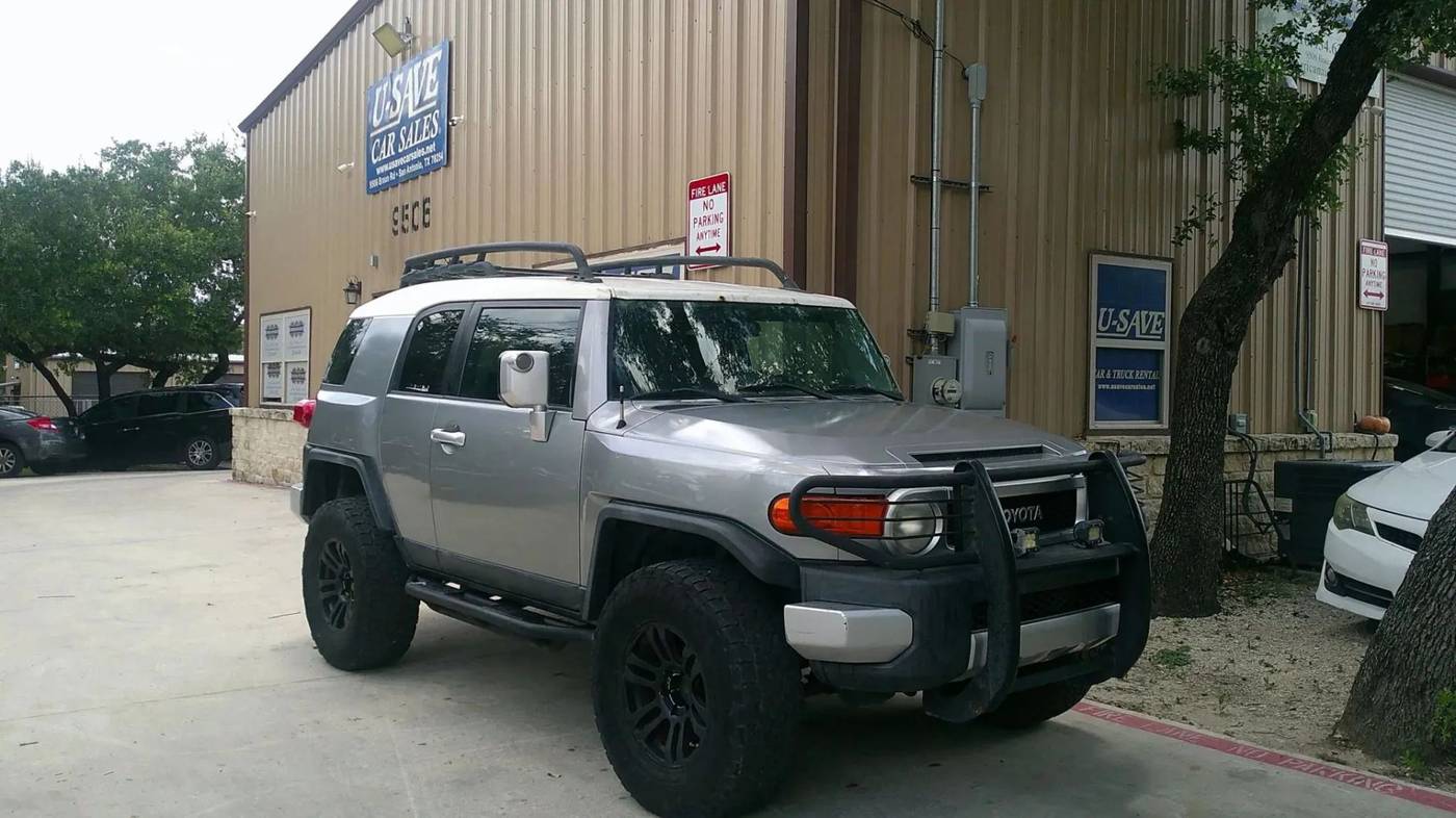 2009 Toyota FJ Cruiser Base — SUV — 175,966 mi — San Antonio, TX