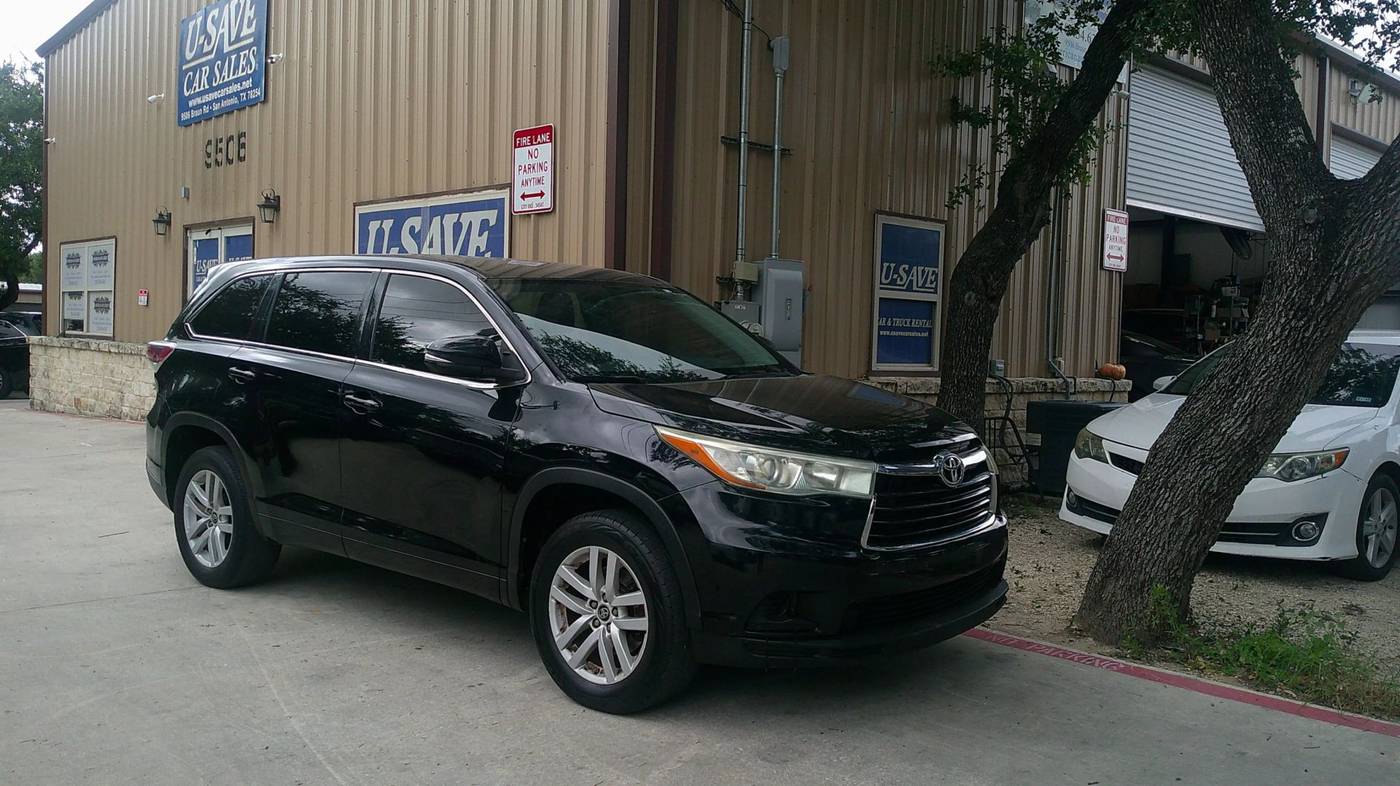 2016 Toyota Highlander LE — SUV — 143,784 mi — San Antonio, TX