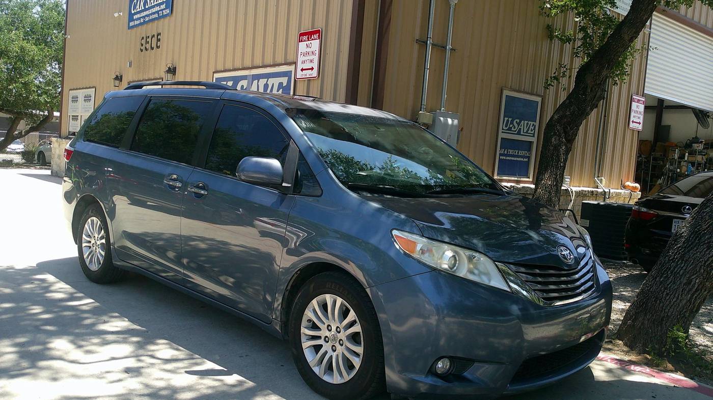 2015 Toyota Sienna XLE — Minivan — 158,381 mi — San Antonio, TX