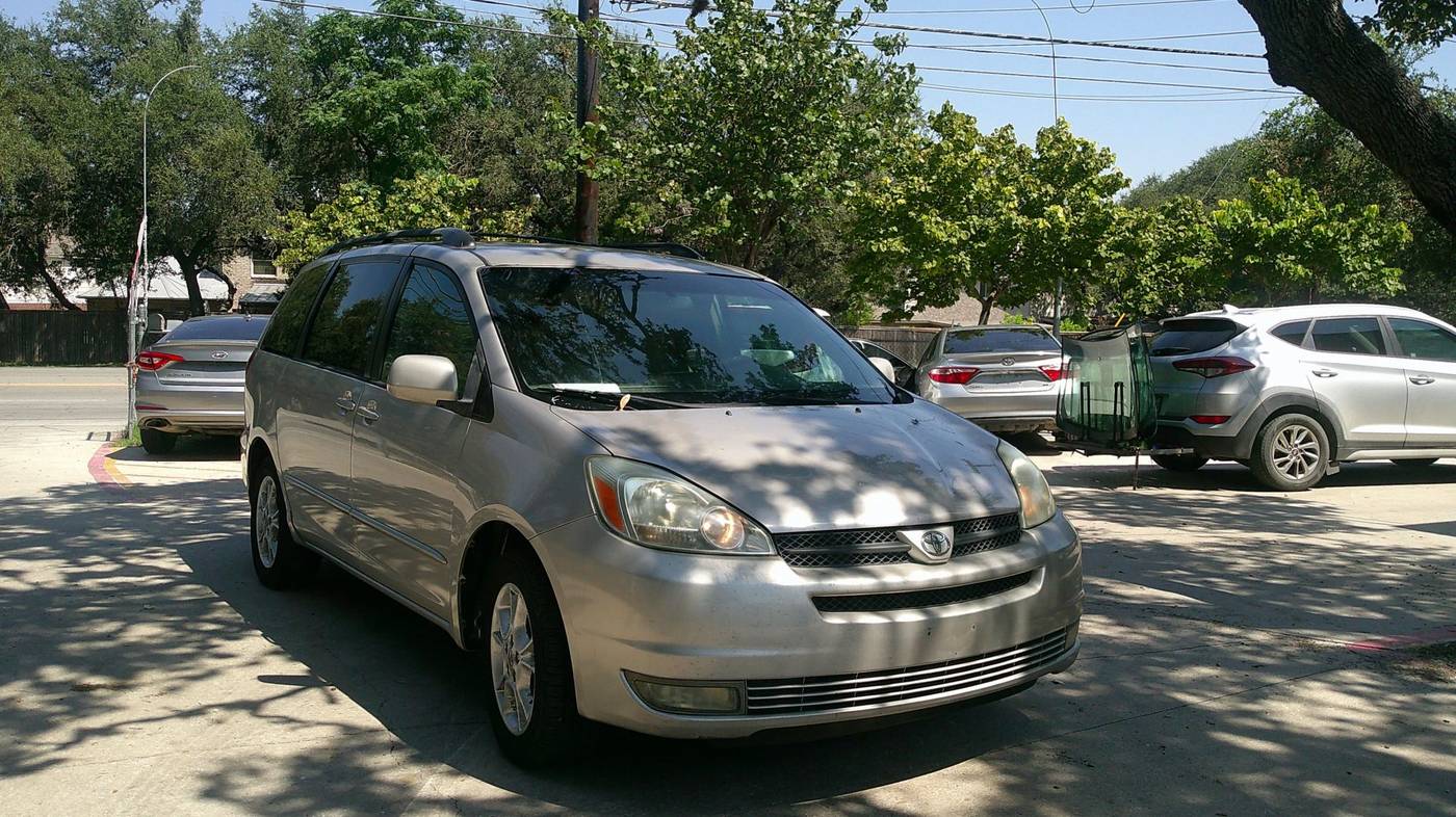 2005 Toyota Sienna XLE — Minivan — 187,542 mi — San Antonio, TX