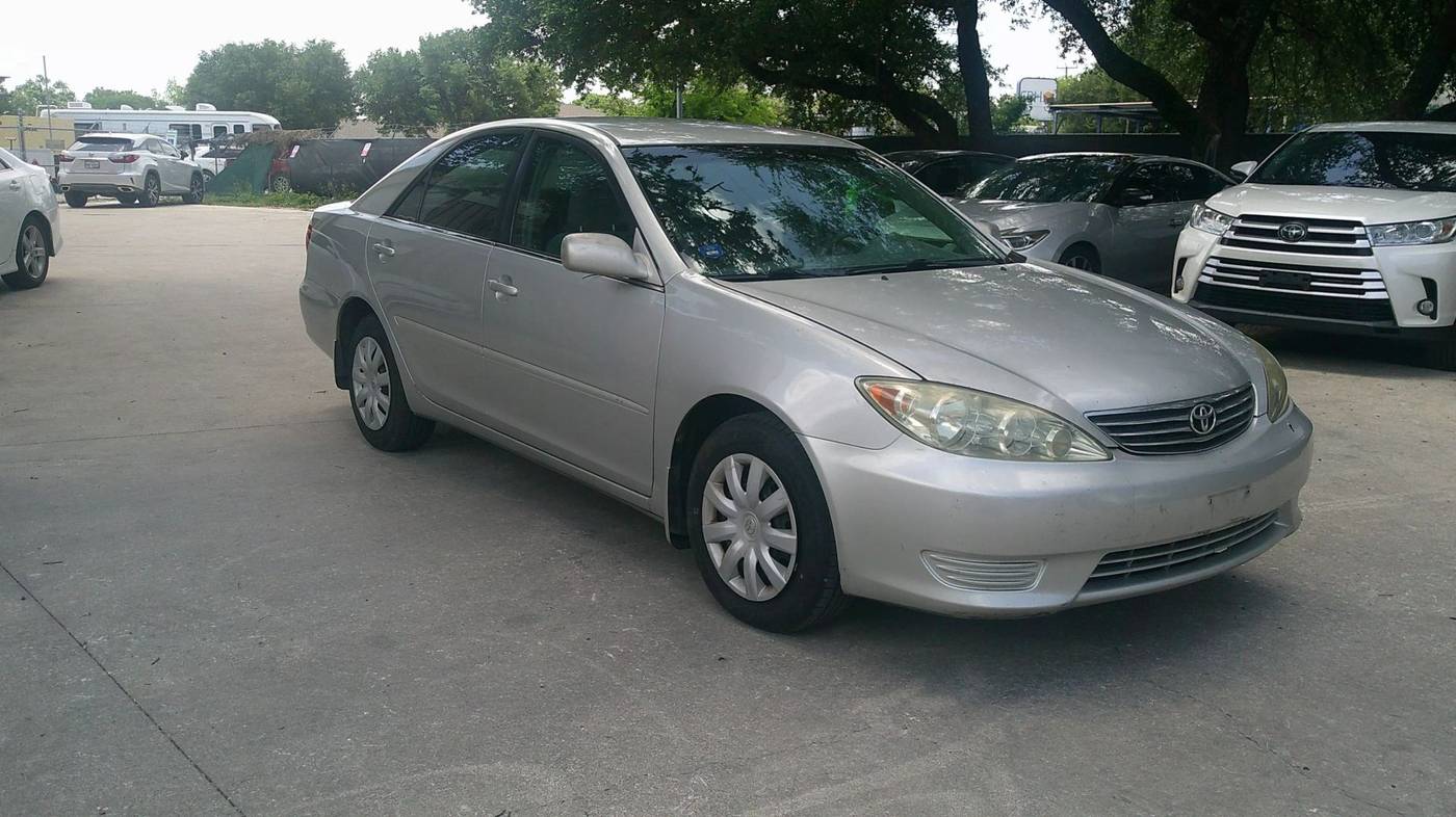 2006 Toyota Camry LE — Sedan — 143,321 mi — San Antonio, TX