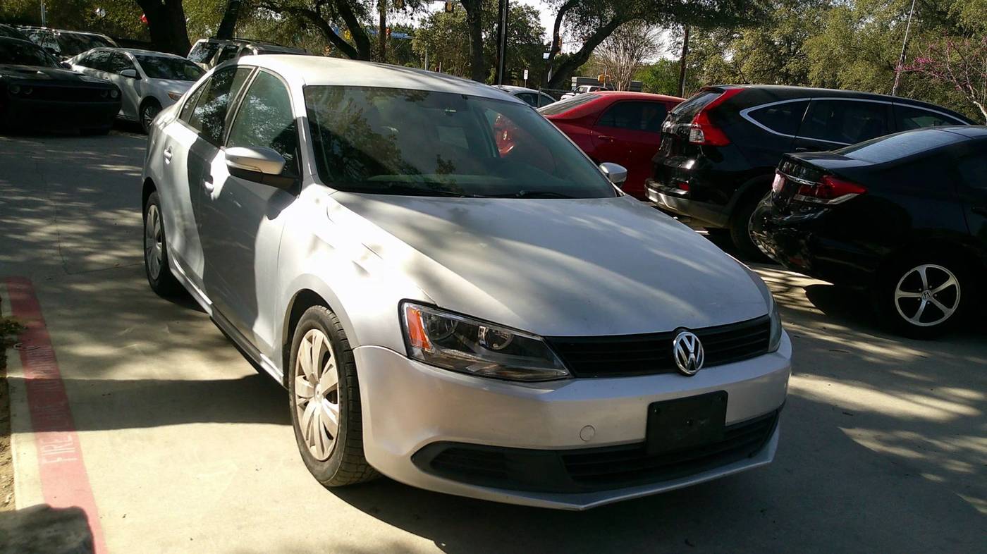 2011 Volkswagen Jetta SE — Sedan — 61,787 mi — San Antonio, TX