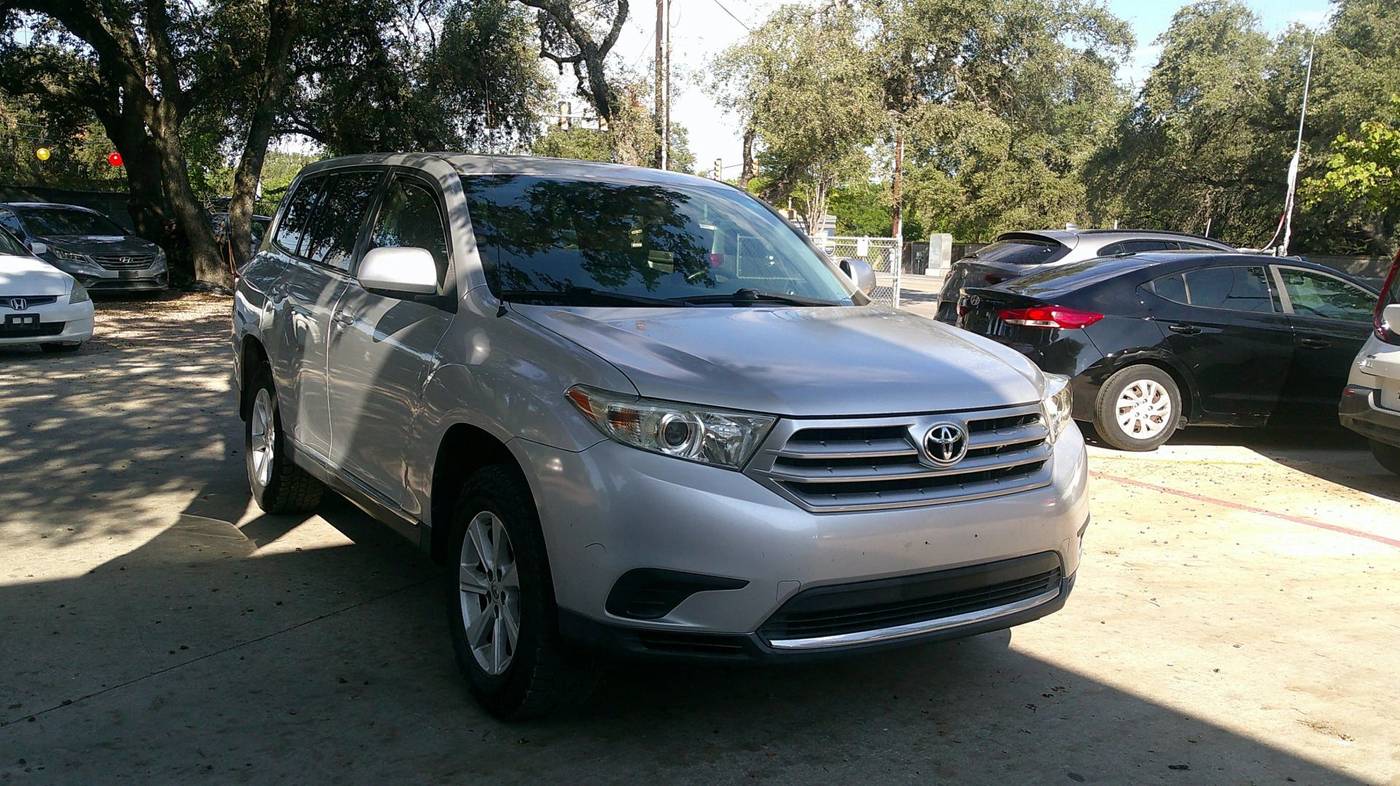 2012 Toyota Highlander Base — SUV — 132,996 mi — San Antonio, TX