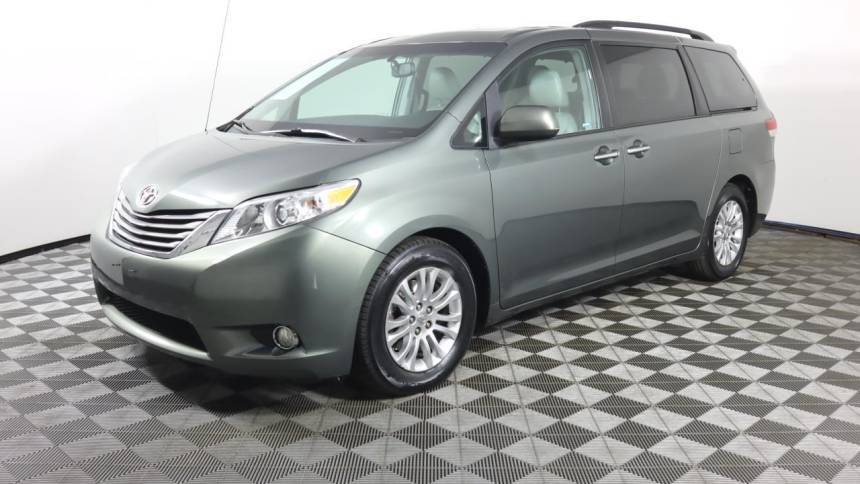 2014 Toyota Sienna XLE — Minivan — 142,020 mi — Lynnwood, WA
