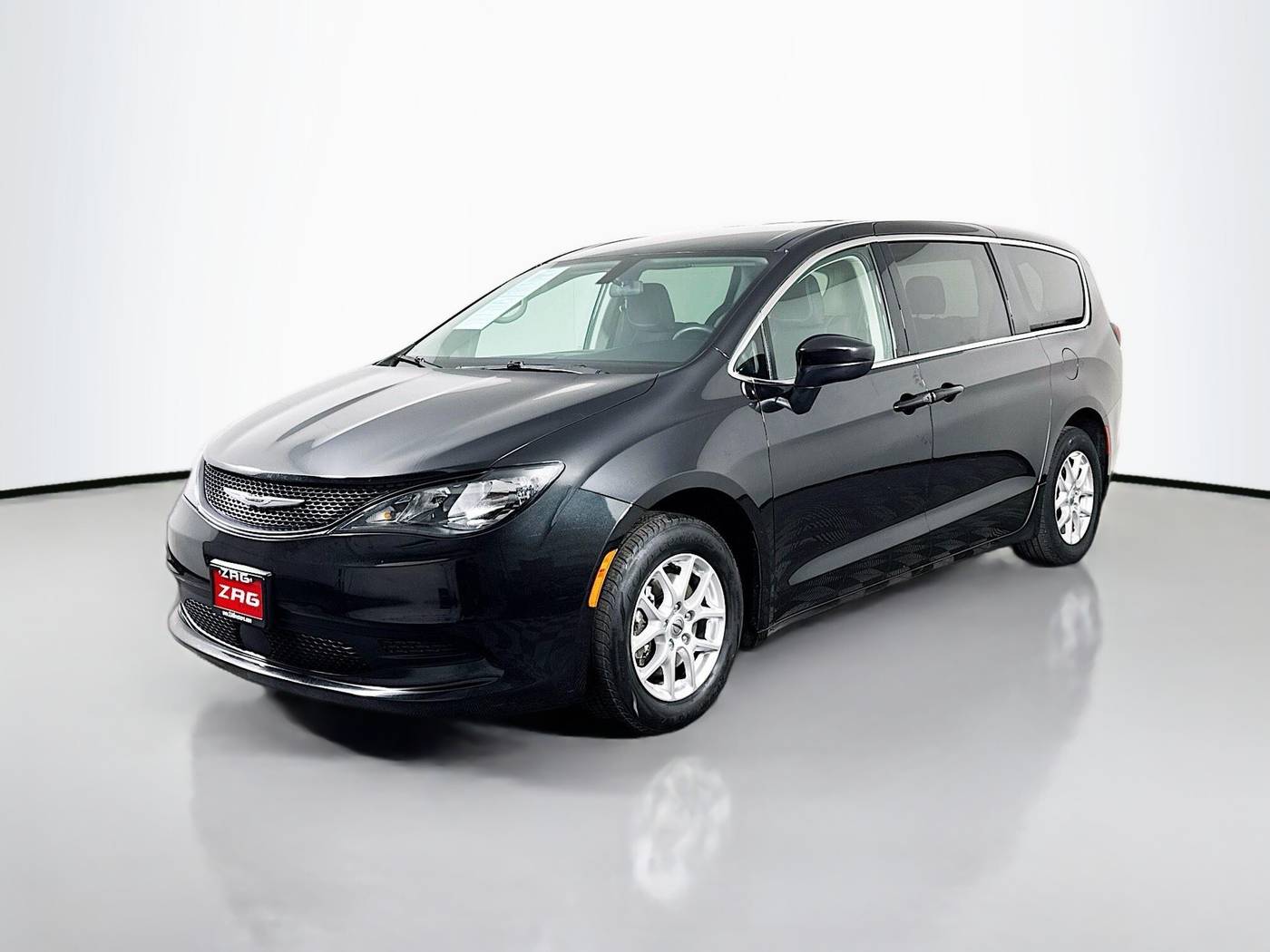 2022 Chrysler Voyager LX — Minivan — 100,148 mi — Lynnwood, WA