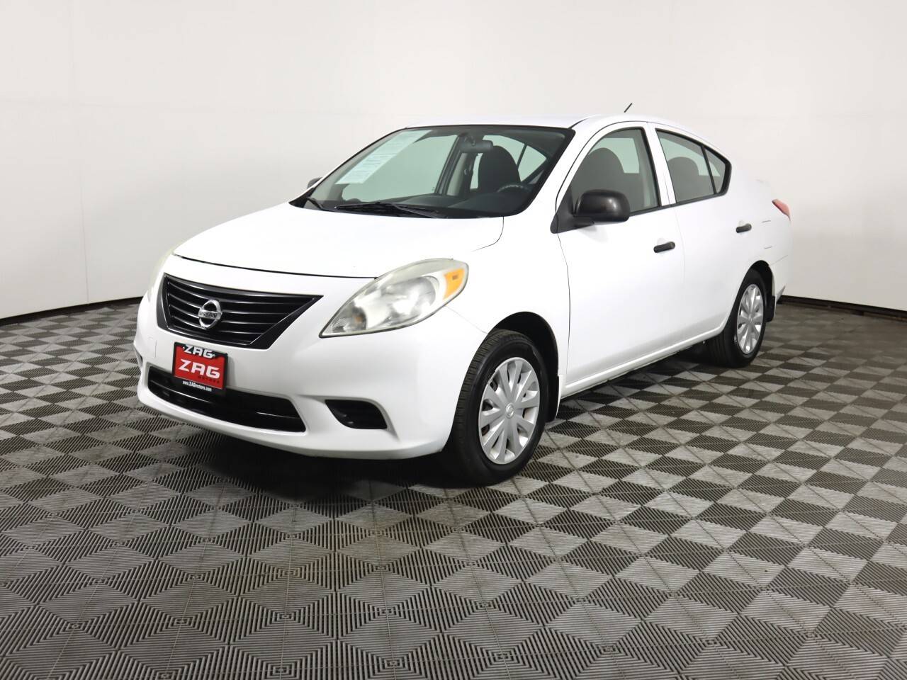 2014 Nissan Versa 1.6 S Plus — Sedan — 102,800 mi — Lynnwood, WA