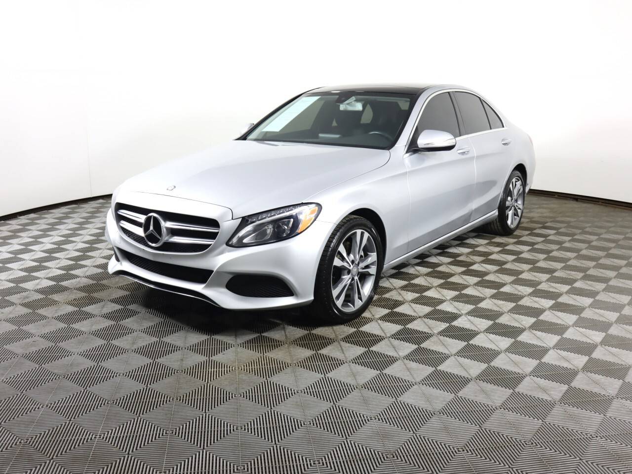2015 Mercedes-Benz C-Class C 300 — Sedan — 68,497 mi — Lynnwood, WA