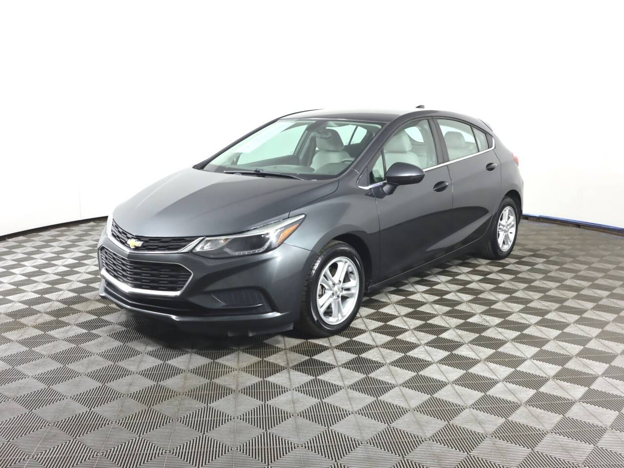 2017 Chevrolet Cruze LT — Hatchback — 51,539 mi — Lynnwood, WA