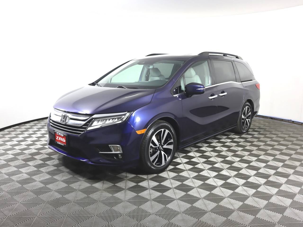 2019 Honda Odyssey Elite — Minivan — 100,392 mi — Lynnwood, WA
