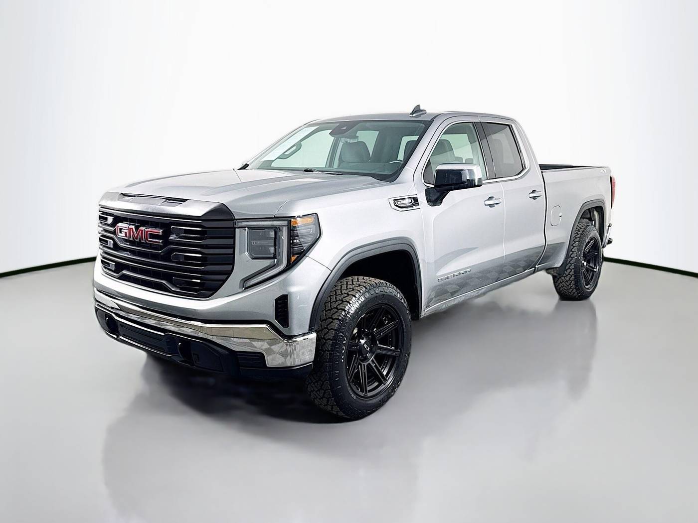 2023 GMC Sierra 1500 SLE — Pickup Truck — 72,676 mi — Lynnwood, WA