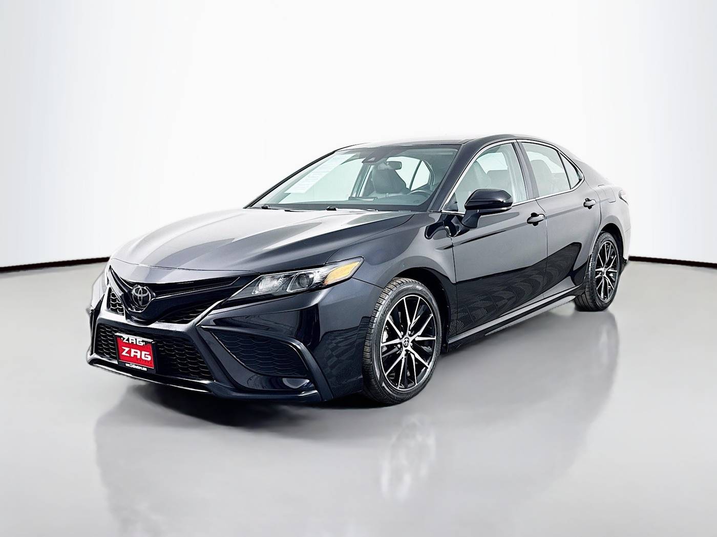 2021 Toyota Camry SE — Sedan — 75,649 mi — Lynnwood, WA