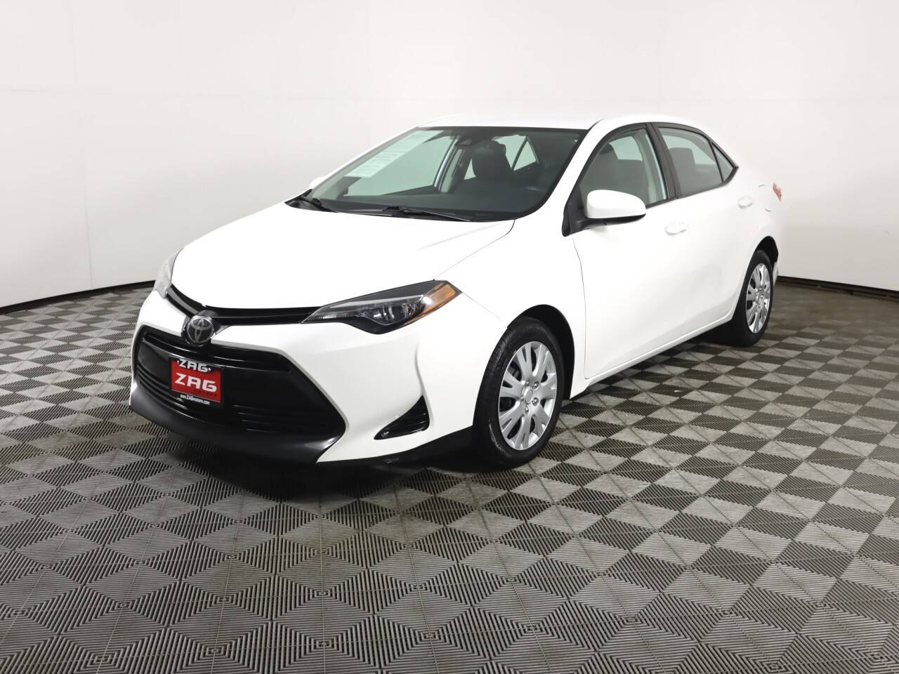 2018 Toyota Corolla LE — Sedan — 102,755 mi — Lynnwood, WA