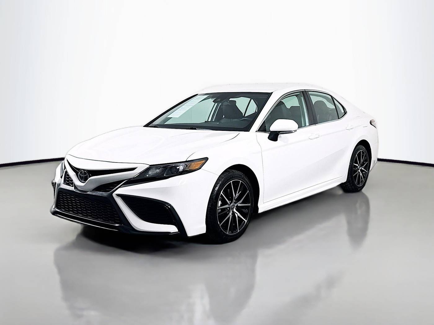 2023 Toyota Camry SE — Sedan — 60,592 mi — Lynnwood, WA