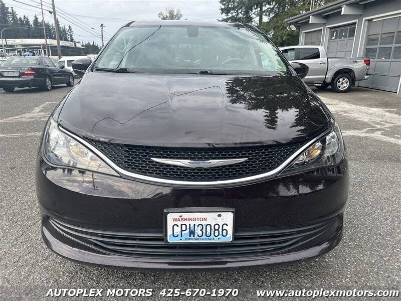 2017 Chrysler Pacifica Touring — Minivan — 110,427 mi — Lynnwood, WA