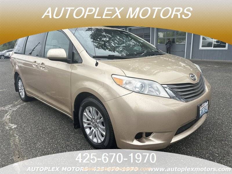 2012 Toyota Sienna XLE — Minivan — 132,472 mi — Lynnwood, WA
